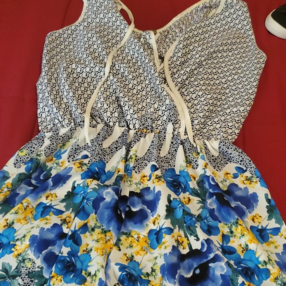 Short suits - Picture 2 of 2